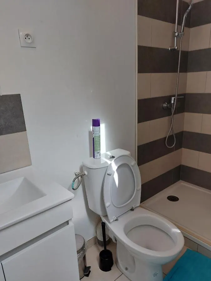 Studio Meuble, Proche De La Gare T12 Longjumeau
